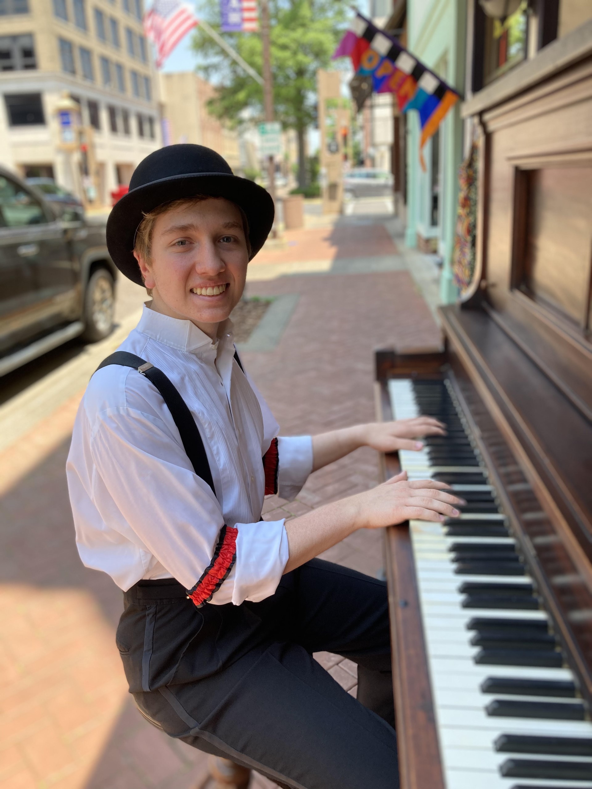 Join us for a lively concert of patriotic tunes featuring Paducah’s piano prodigy, Owen Cody